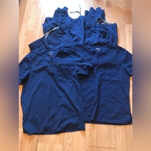SCRUBS~Lot 2 Tops~3 Bottoms~Navy~Unisex Sz Med~Excellent Condition~Barely Worn